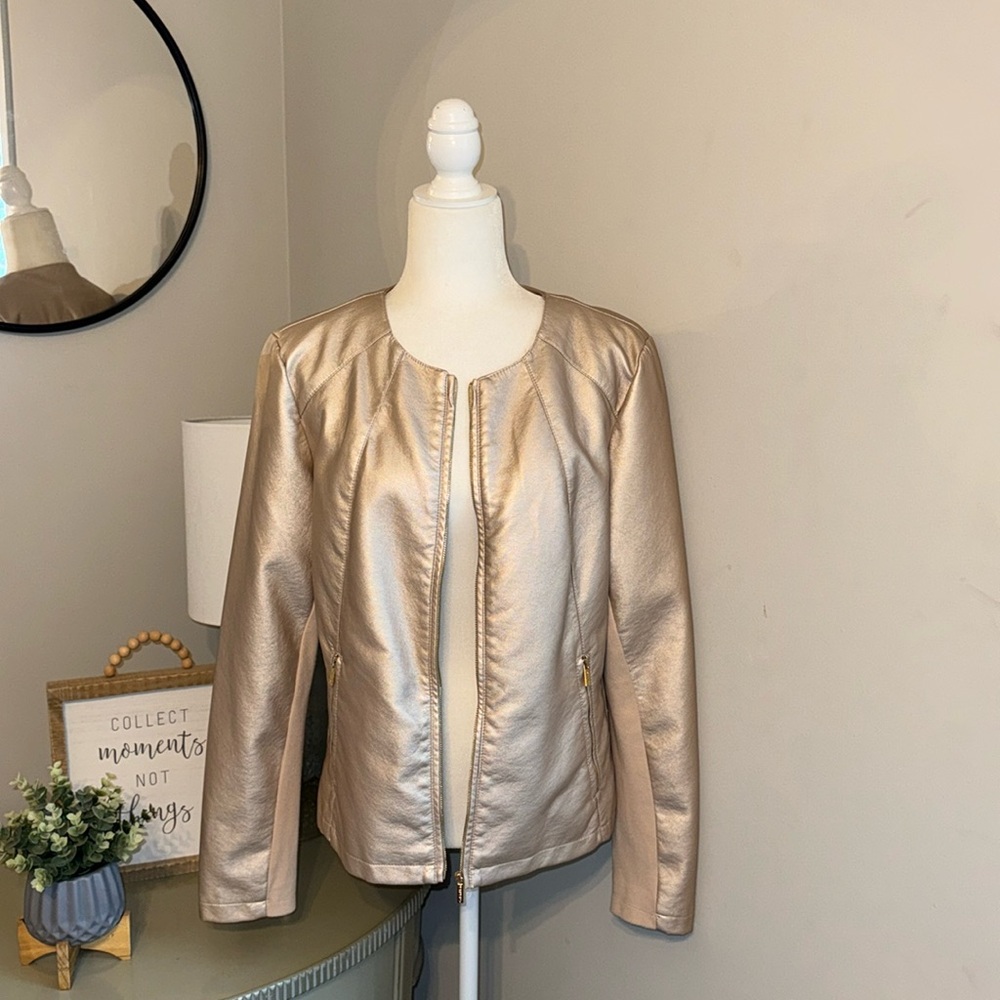 NWT Calvin Klein pleather light pink/champagne jacket with gold detailing size L